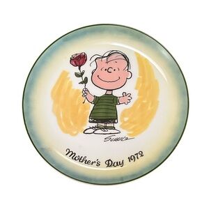Mother's Day 1972 Linus Collectible Plate